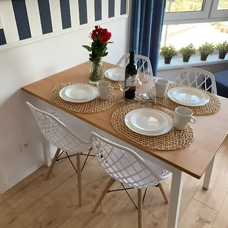 Piaskowe Z Widokiem Na Morze Tarasem Na Dachu