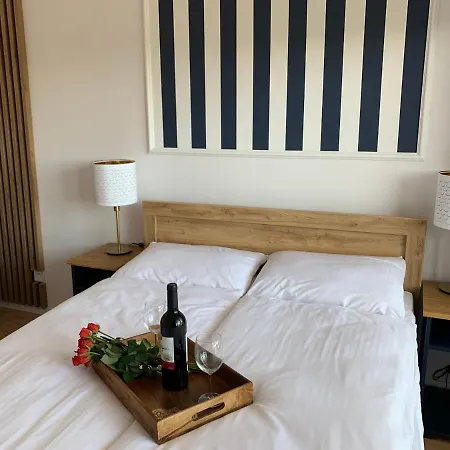 Piaskowe Z Widokiem Na Morze Tarasem Na Dachu 아파트 *