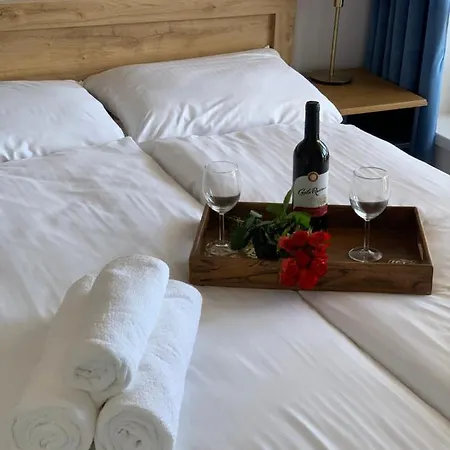 Piaskowe Z Widokiem Na Morze Tarasem Na Dachu