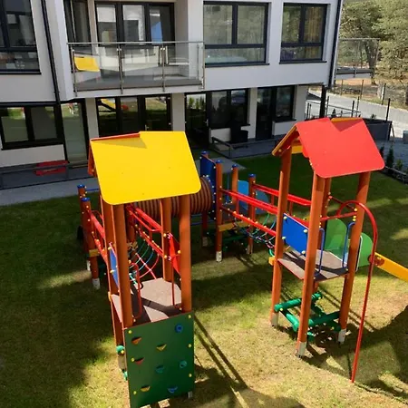 Piaskowe Z Widokiem Na Morze Tarasem Na Dachu 아파트